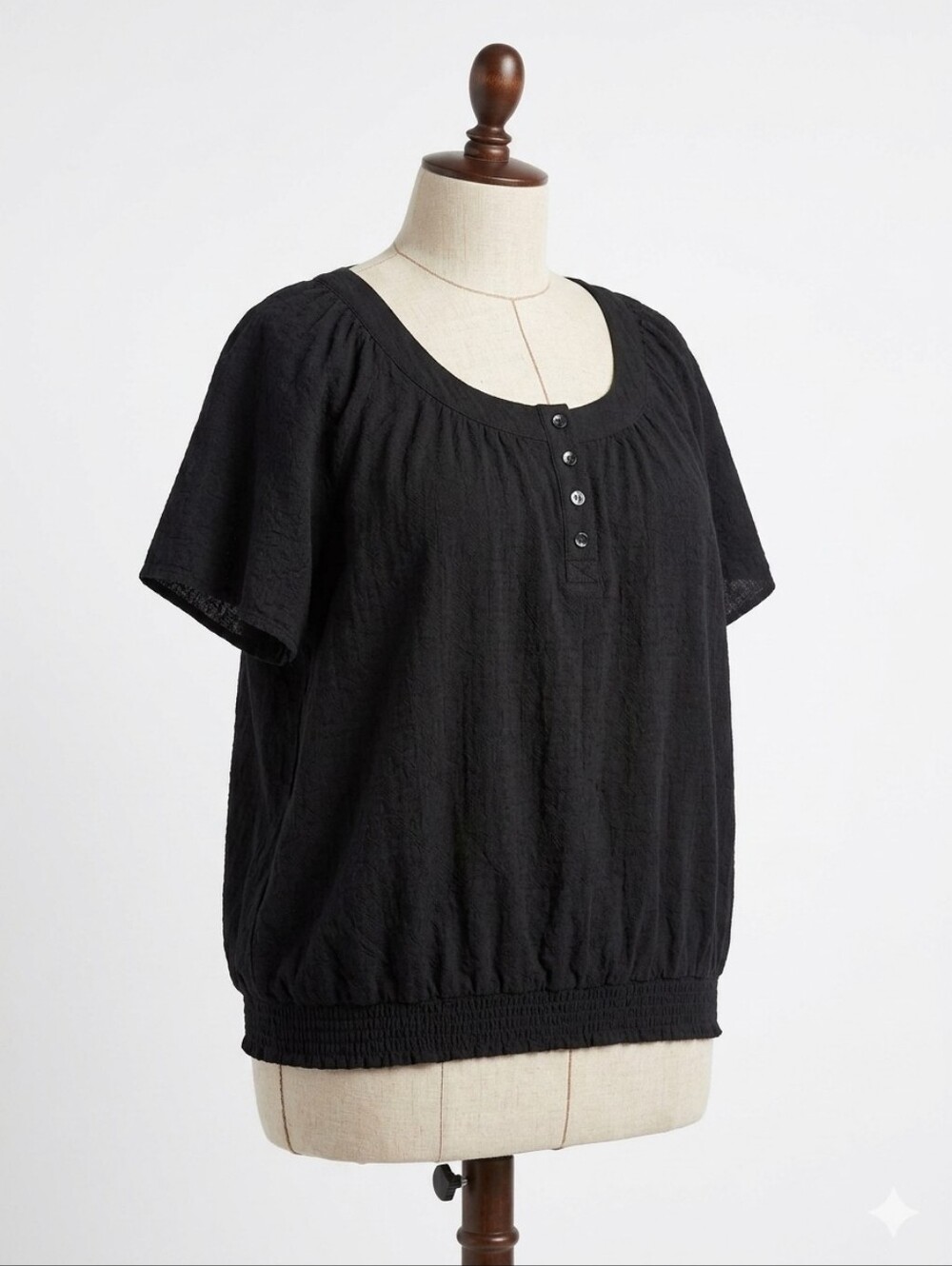 Moonlight Bay Black Short-Sleeve Elastic Hem Top Size 26W/28W